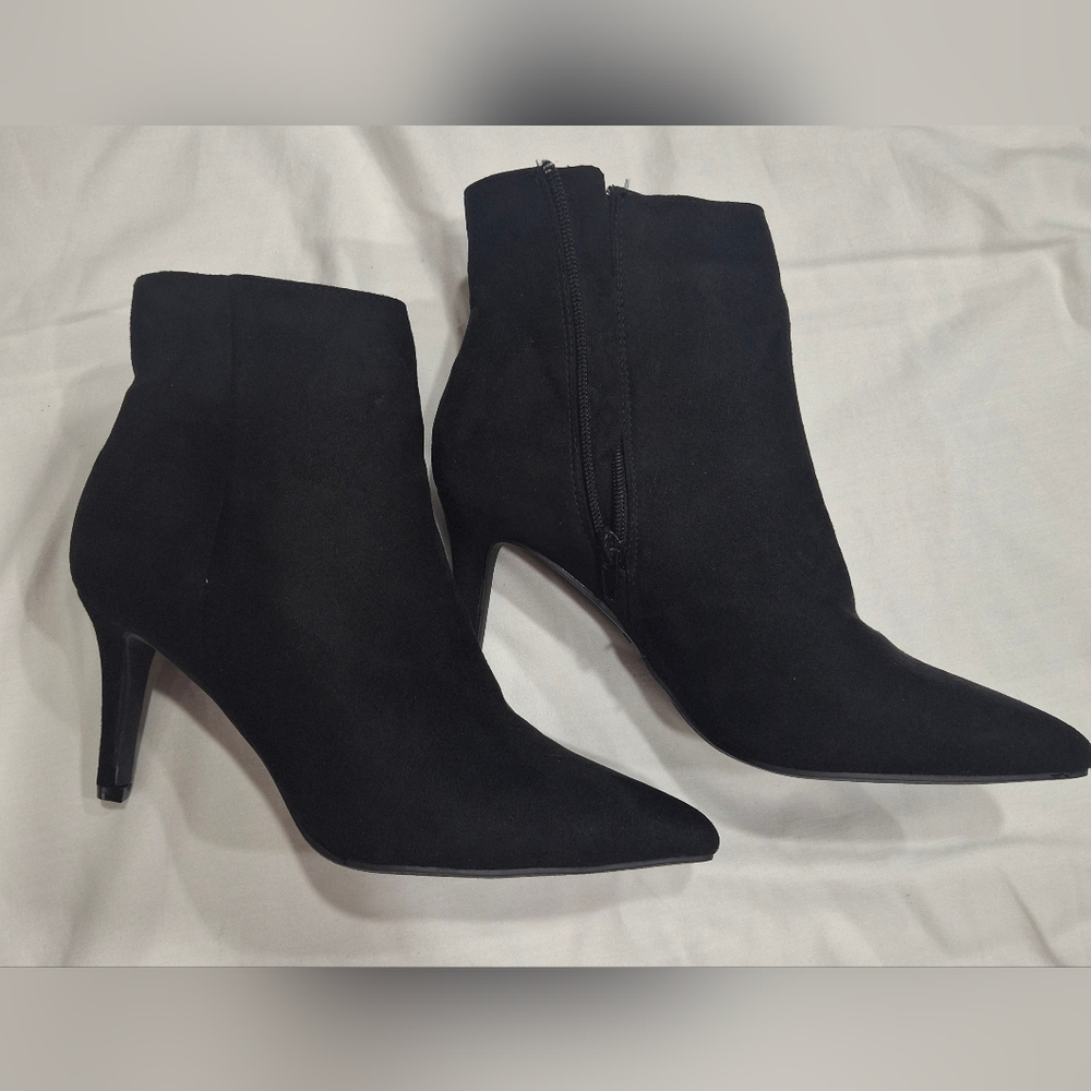 Rouge Helium Black Heeled Boots.Size 9 - Picture 2 of 10